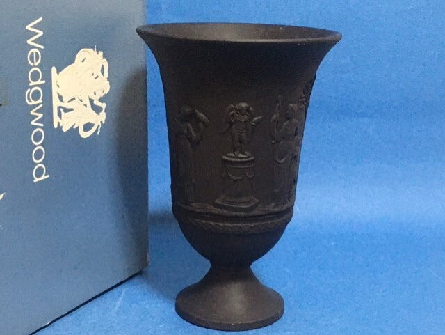 ◎ウェッジウッド 純黒ジャスパー 大花瓶◎箱付拍卖