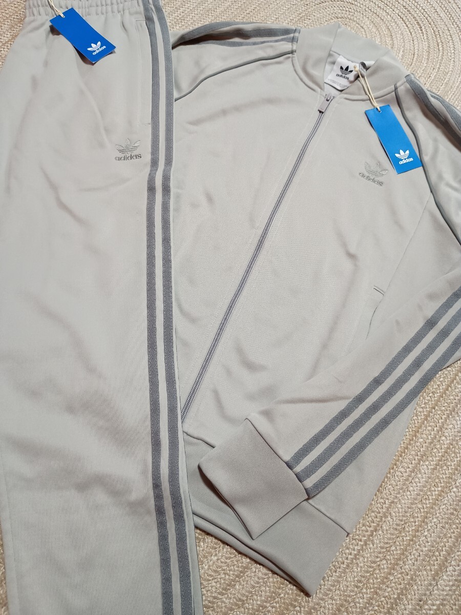 新品 定価24200 adidas スーパースター セットアップ XL ジャージ ライトグレー ジャケット パンツ メンズ 上下 アディダス オリジナルス拍卖