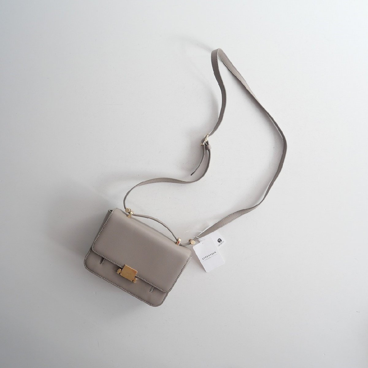 2023AW / 未使用 / SPICK&SPAN購入品 スピックアンドスパン / Kabinett カビネ / BOX BAG ショルダーバッグ / 2401-0182拍卖