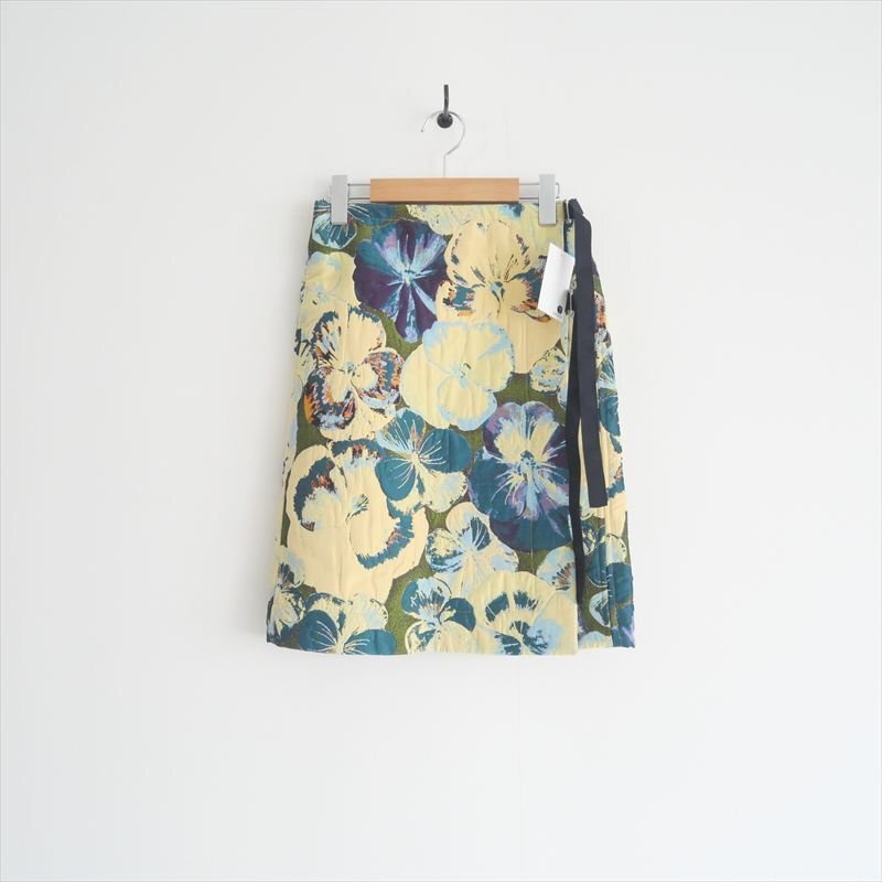 2023AW・人気完売品 / CABaN キャバン / TOMORROWLAND / フラワージャカード リバーシブルラップスカート / 39053405002 / 2510-0901拍卖