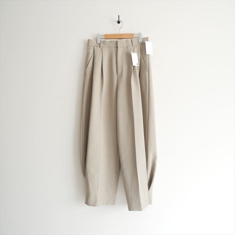2025AW今季・人気完売色 / 未使用 / ETRE TOKYO エトレトウキョウ / サイドヘムタックパンツ M / 1225420044-0 / 2511-0789拍卖
