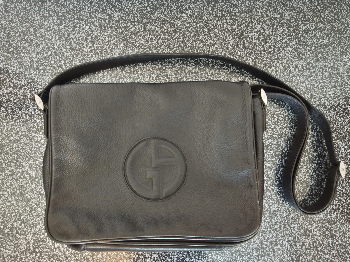 GIORGIO ARMANI ジョルジオアルマーニ メッセンジャー ショルダーバッグ ブラック レザー拍卖