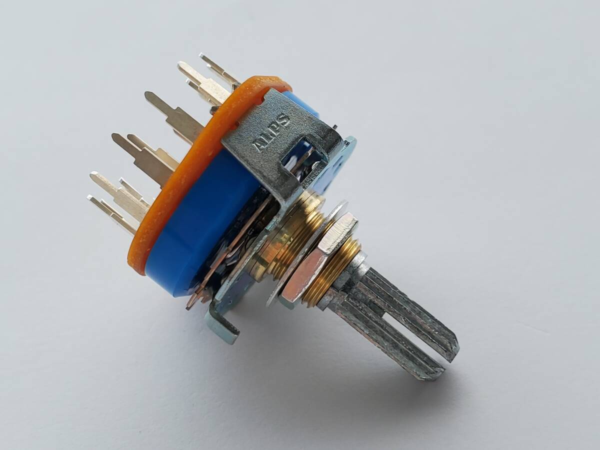 ALPS SRRM433700 3回路4接点 プリアンプ用入力セレクタースイッチ ロータリータイプ 自作オーディオDIY 切替機パーツ 送料180円拍卖