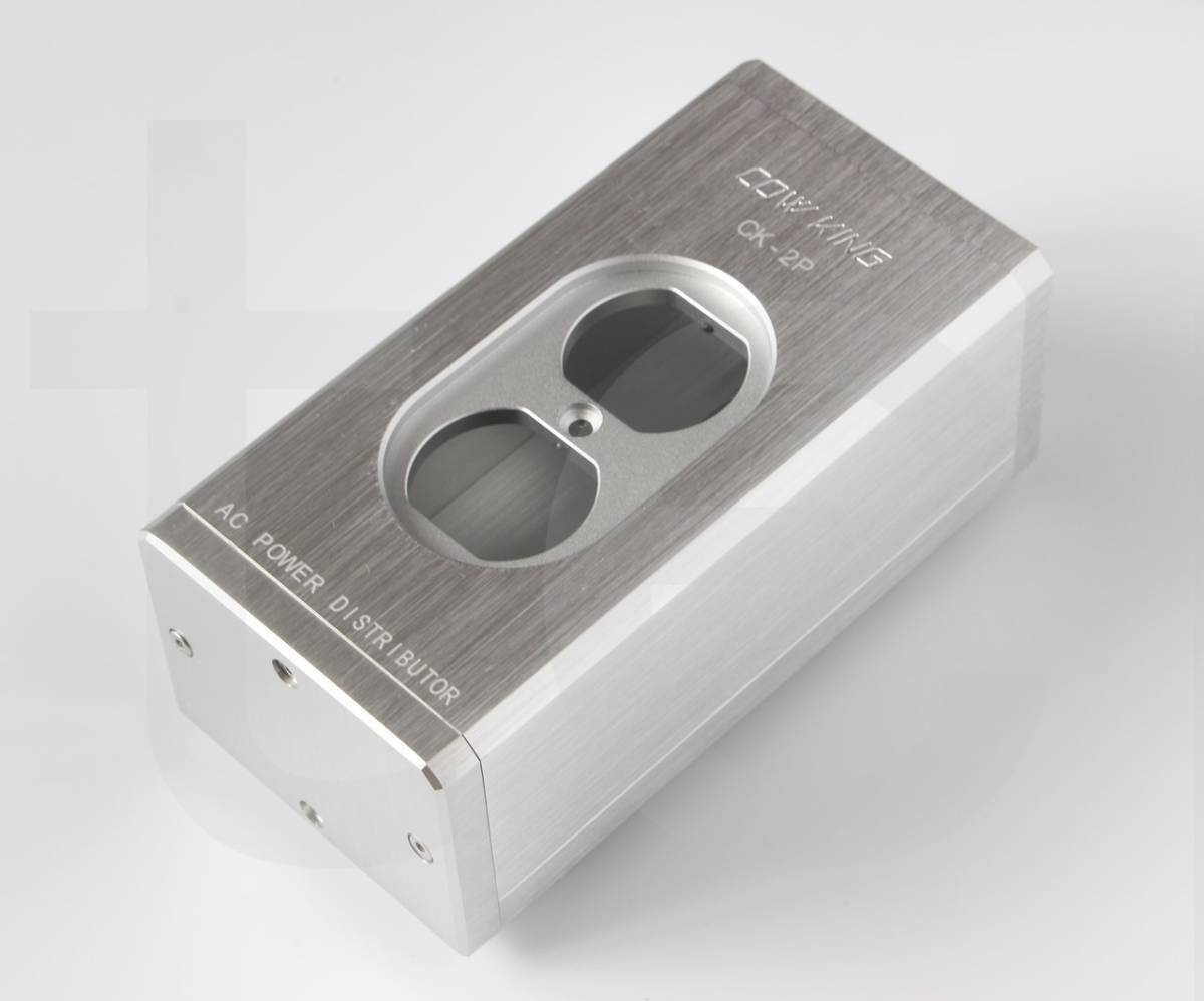 総アルミ製シャーシケース C2S 重厚2口電源タップ HUBBEL COOPER コンセント対応 ハイエンドグレードオーディオ用 ACインレット自作DIYに拍卖