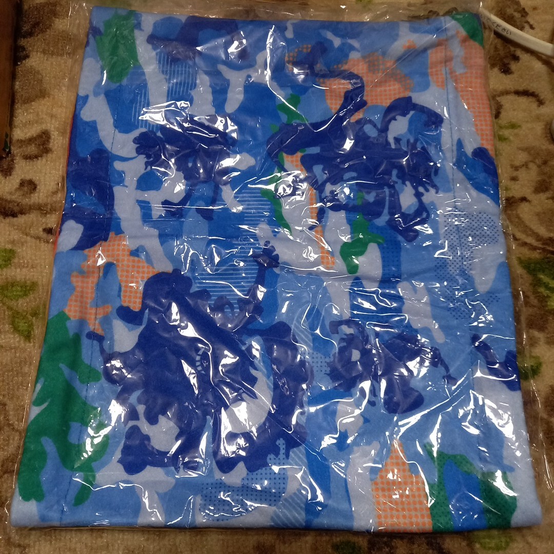 ネックウォーマー ジャンプフェスタでもらいました。 ONE PIECE ワンピース 未使用品拍卖