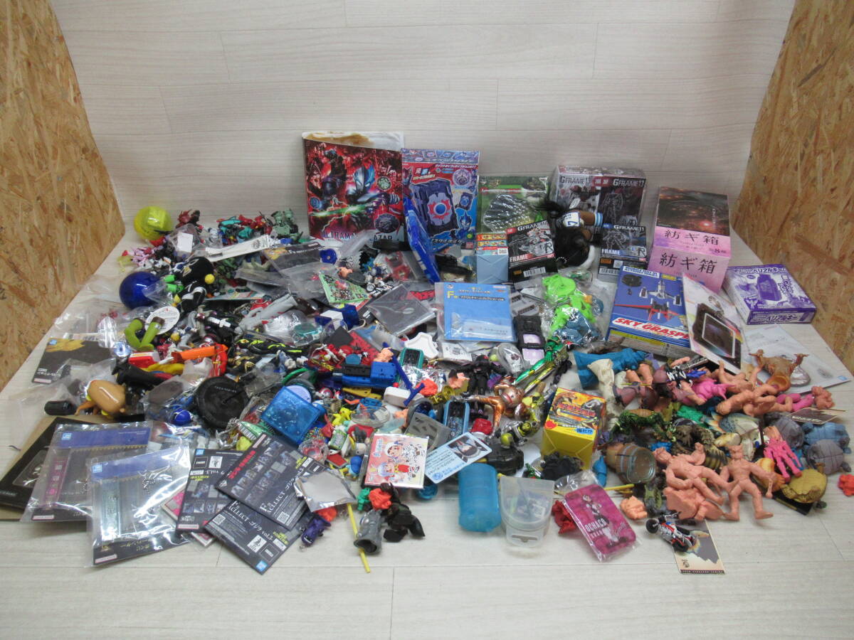 17/D770★【同梱不可】ガチャ★ジャンク グッズ・フィギュア まとめ売り★ゴジラ・仮面ライダー・ウルトラマン・ガンダム 他★中古 現状品拍卖