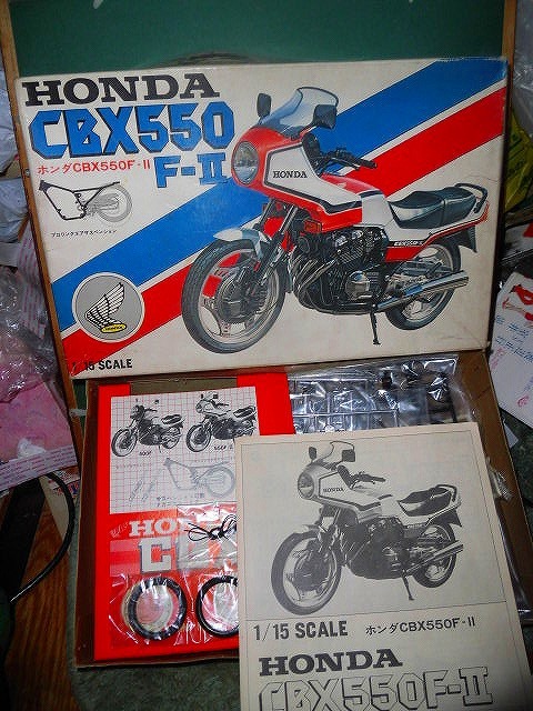 T20 未使用プラモデル ホンダ HONDA CBX550F-Ⅱ 1/15スケール フジミ模型 拍卖