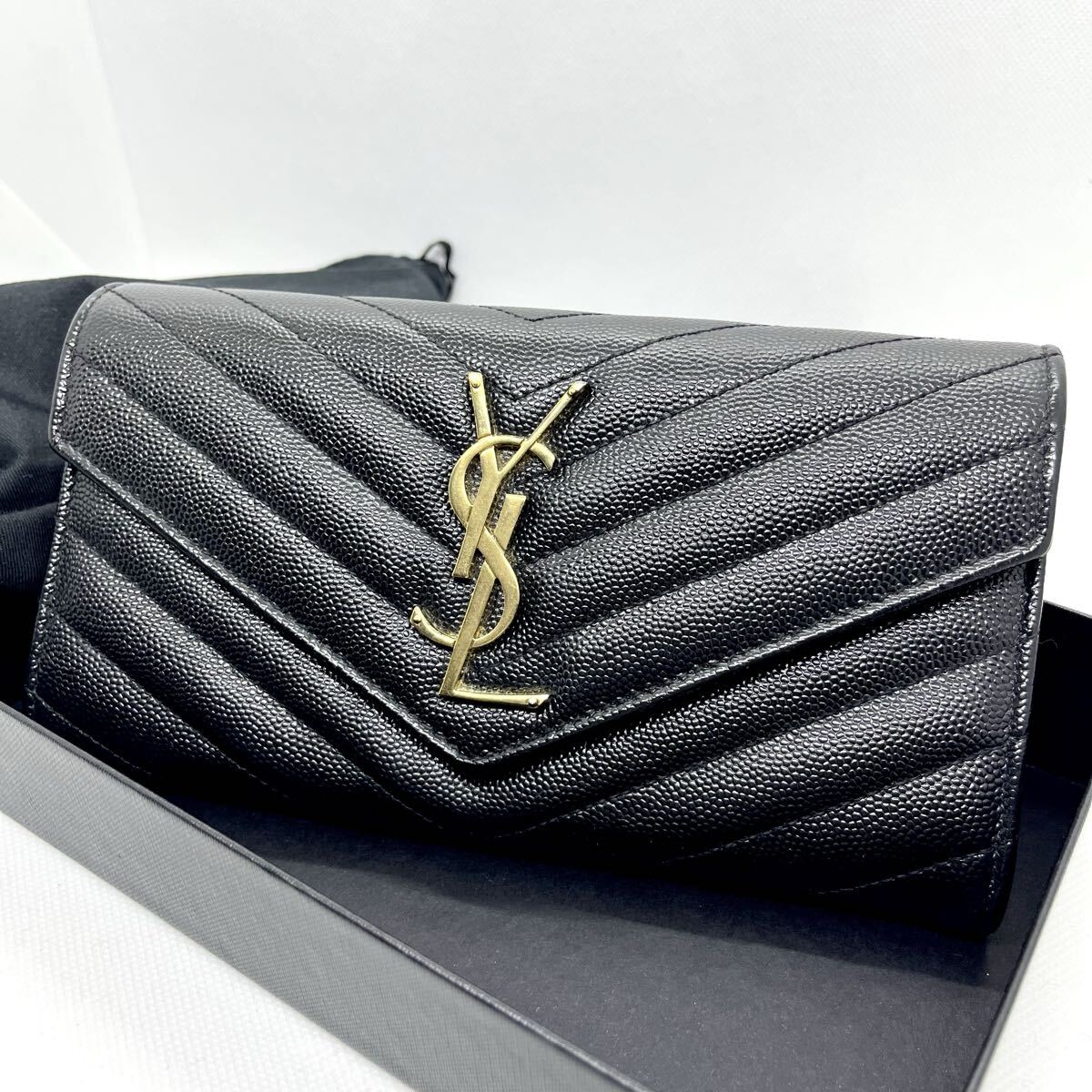 ●極美品/箱・保存袋付き Yves Saint Laurent イヴサンローラン カサンドラ 長財布 コンチネンタル 二つ折り Vステッチ キャビアスキン拍卖