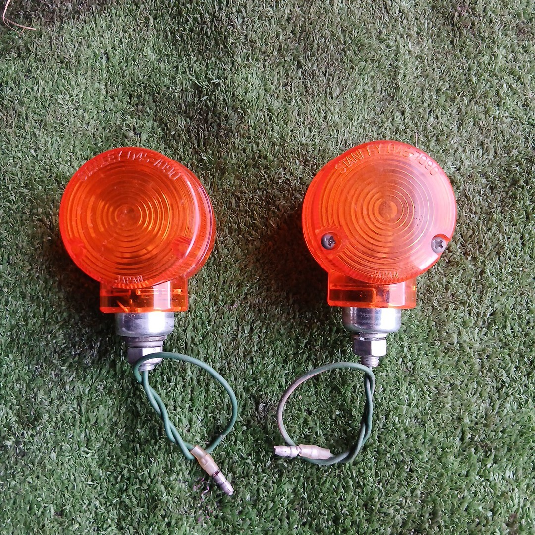 ウインカー 左右 トラクター 55×50 12ボルト コンバイン 田植機 フォーク リフト割れ無し拍卖