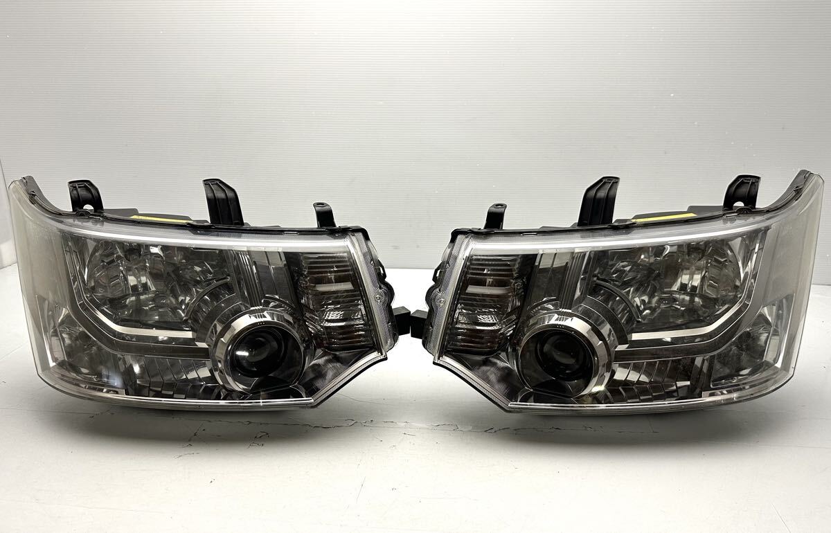 ★動作品★三菱 デリカD:5 / D5 CV5W CV1W CV2W CV4W 純正 HID ヘッドライト 左右セット バラスト バーナー付 KOITO 100-87918 (W266)拍卖