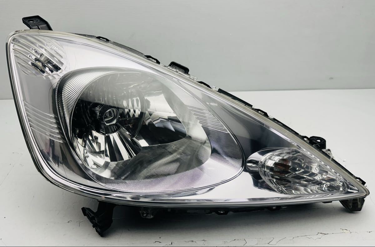 美品 ホンダ フィットシャトル GP2 GP4 ハイブリッド ヘッドライト 右 HID STANLEY P6869 打刻 JD (Y275)拍卖
