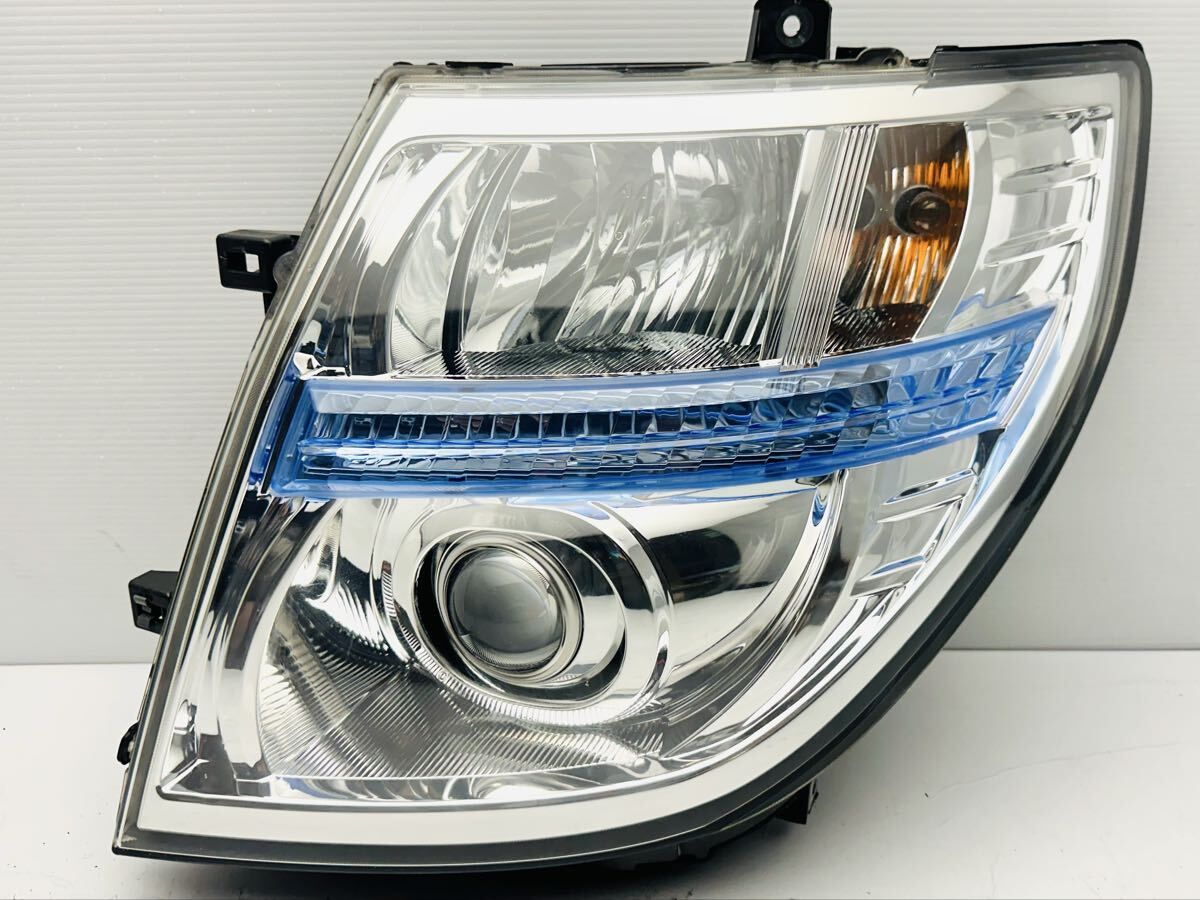 ★美品★当日発送★日産 エルグランド E51 中期 後期 左 ブルー ヘッドライト HID キセノン KOITO 100-24852 NE51 MNE51 (Q274)拍卖