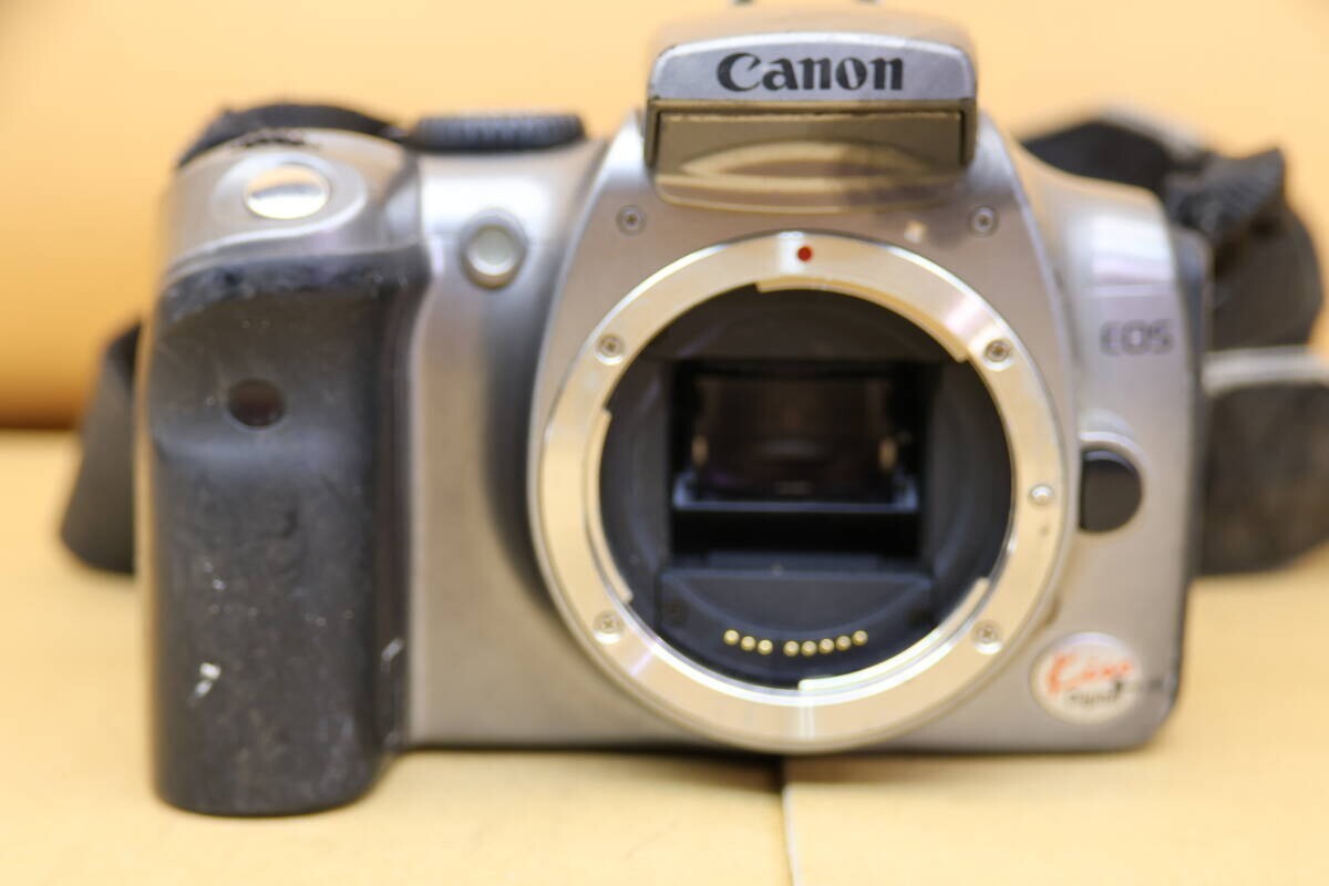 Y580#全国配送600円 動作確認済み Canon EOS Kiss Digital DS6041 デジタル一眼レフ拍卖