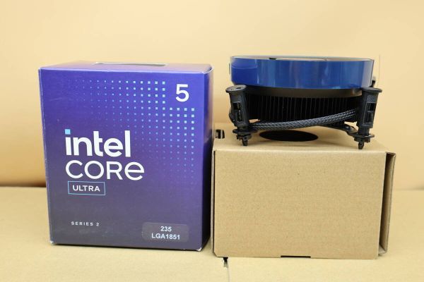 Y319#全国配送600円 動作確認済み Core Ultra 235 LGA1851 対応 Laminar 用 Intel N38426-001 CPUクーラーファン CPU無し 未使用在庫品拍卖