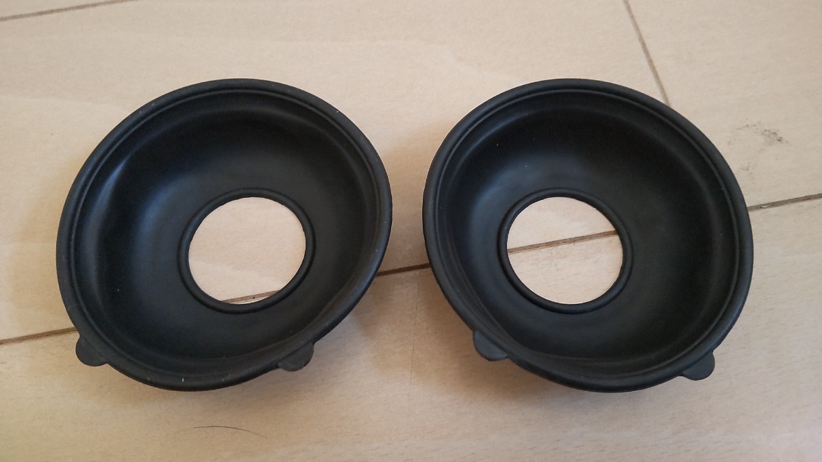 スズキGS400押しキャブ車用社外 ダイヤフラム2枚組1台分です。拍卖