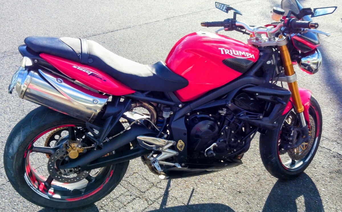 ストリートトリプル 675r トライアンフ拍卖