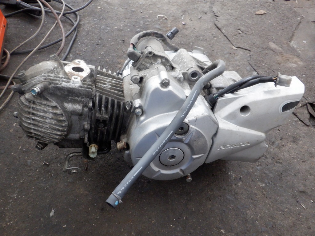 スーパーカブ50プロ AA04 純正エンジン 26527キロ ジャンク 拍卖