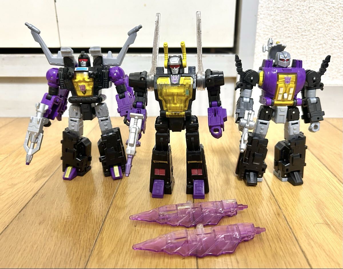 トランスフォーマー レガシー エボリューション キックバック シャープネル ボンブシェル インセクトロン3体セット拍卖