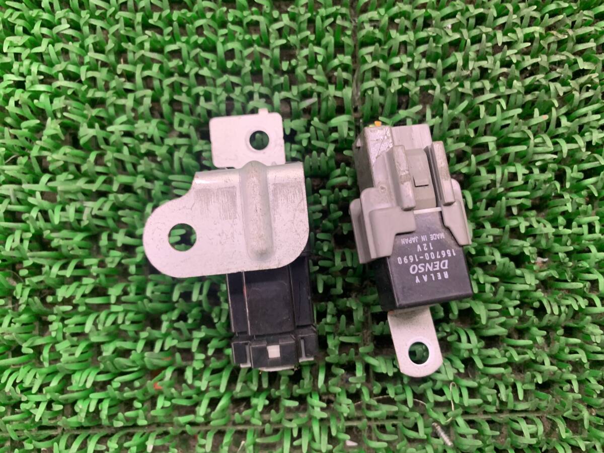 即決値段 動作OK Z6-2 スバル サンバー TV1 TV2 リレー 2点セット DENSO 156700-1690拍卖