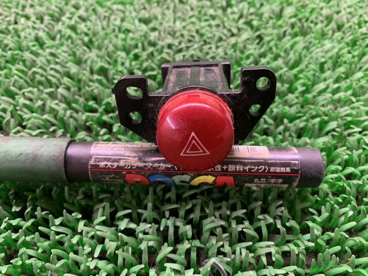 即決値段 動作OK Z6-3 三菱 デリカD5 CV5W ハザードスイッチ ハザード スイッチ ボタン非常停止拍卖