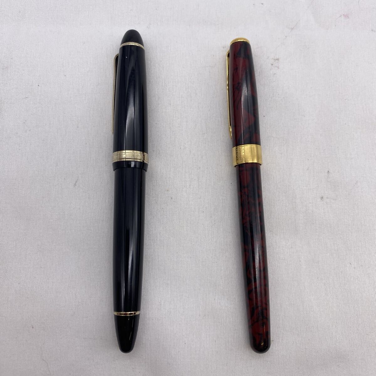 【V-7】 18K 14K ペン先 万年筆 2点 まとめて PARKER パーカー SAILOR セーラー 筆記未確認拍卖