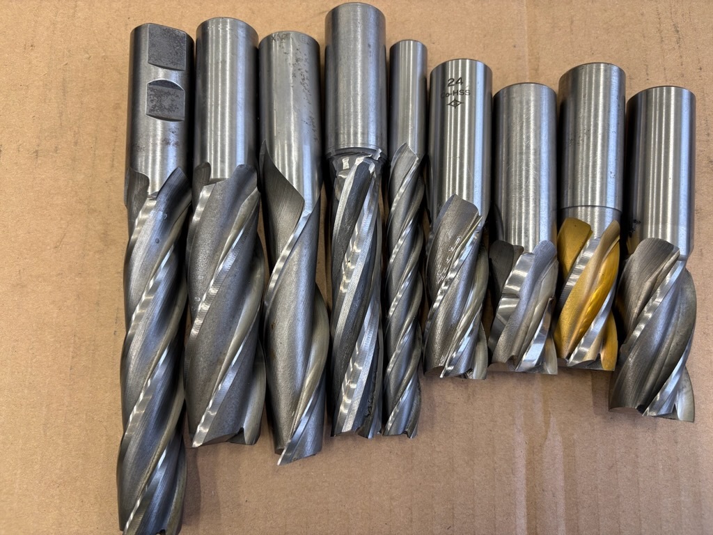 中古エンドミル φ15くらい~φ28.8くらい ハイス鋼 9本セット ジャンク品(スクラップ扱い) 約3.6kg拍卖