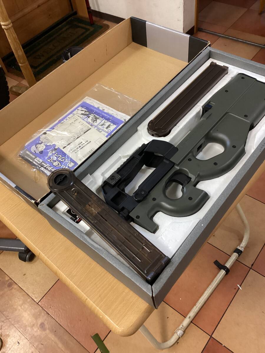 東京マルイ P90 連射マガジン付き拍卖