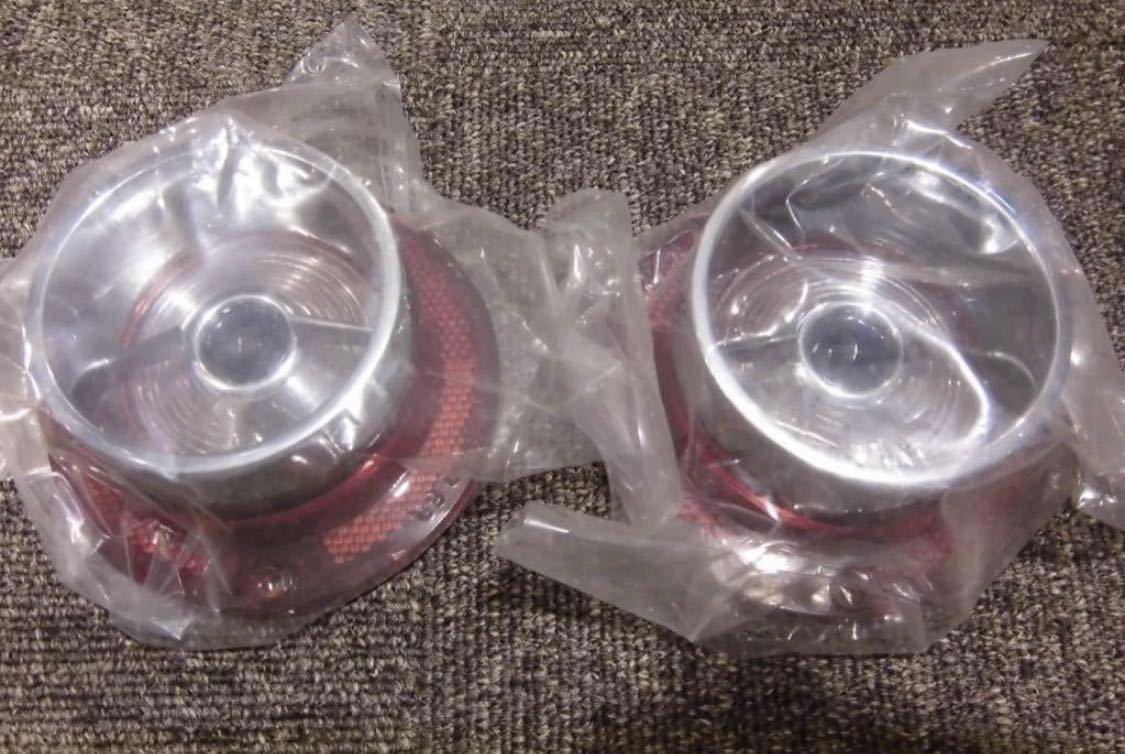 1963シボレーインパラブルードット付バックランプレンズトリム付き2個セット新品。ハイドロ、ローライダー拍卖