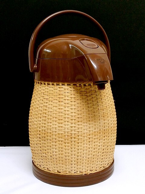 3Q売切!税無し☆象印☆籐エアーポット☆北欧風☆和風モダン☆天然素材☆ナチュラル☆AAT-22☆底部回転式☆魔法瓶☆現状☆現品限り☆1111-1拍卖