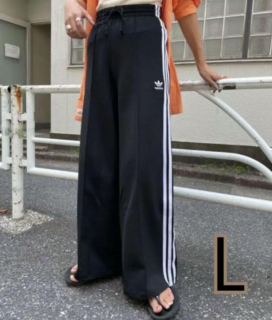 早い者勝ち☆新品 アディダスオリジナルスリラックスワイドレッグトラックパンツジャージブラックホワイト 黒白L男女兼用メンズレディース拍卖