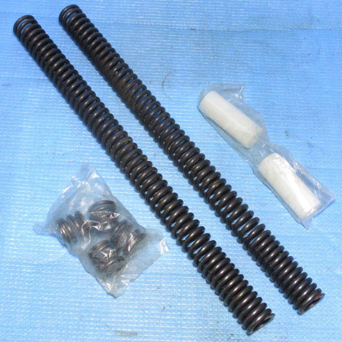 39mmローダウンフォークスプリングキット/ロワリングキットナローFXD,FXR,XL883,1200ショベルFX,FLアイアンスポーツスターEvo チョッパー拍卖