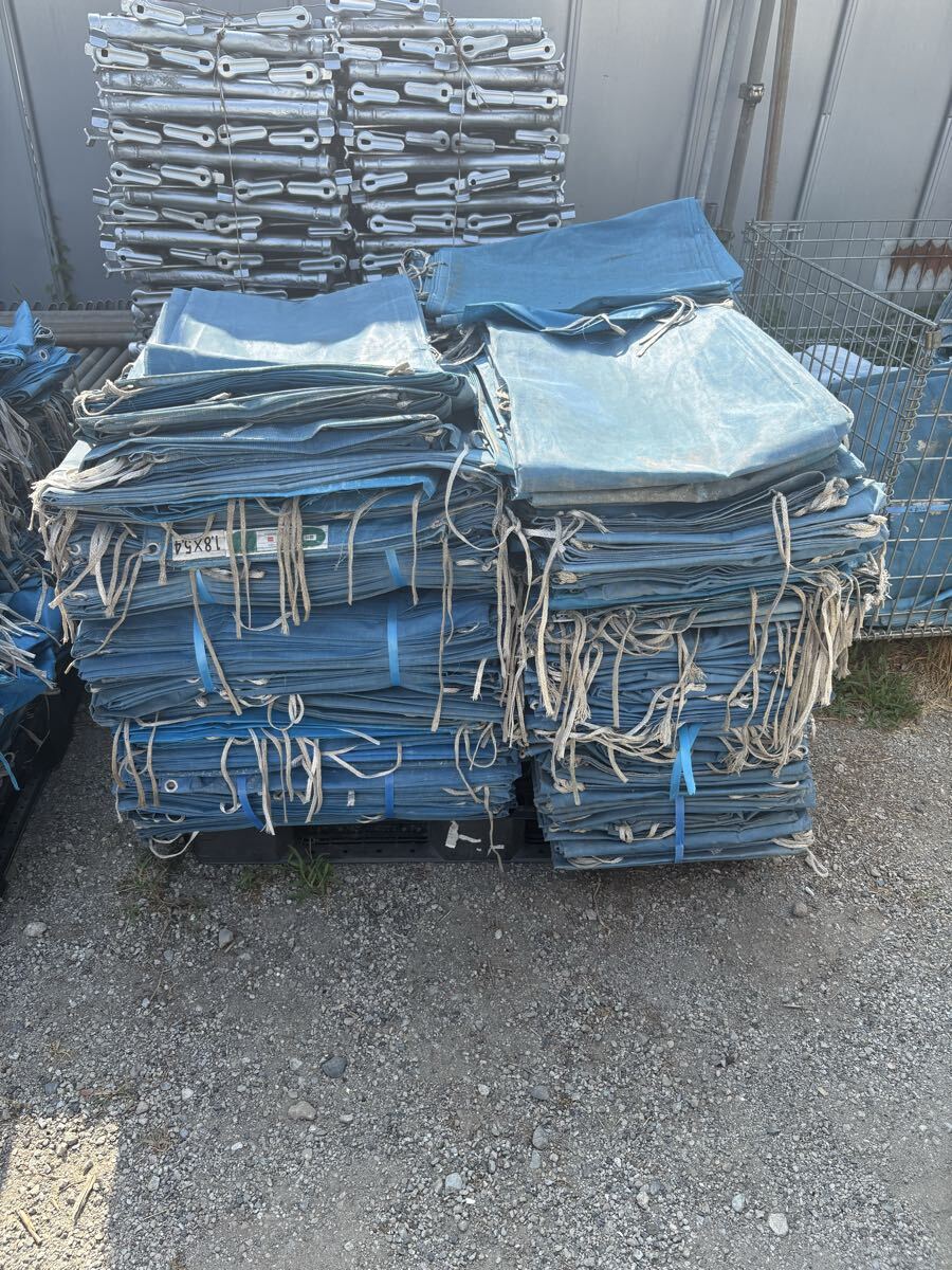 中古【税込】 2類メッシュシート18*5.4 防炎メッシュシート ブルー 激安価格 少量でもOK! 在庫600枚 足場 仮設 建設拍卖