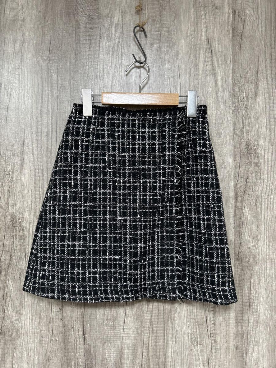 ネコポスOK 美品 MAJESTIC LEGON ツイードフリンジ チェック ミニ丈 タイト スカート sizeM/黒 ◆■ レディース拍卖