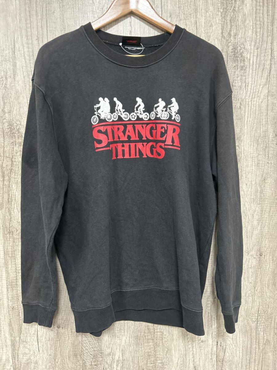 NETFLIX トレーナー MOVIE スウェット 黒 ◆■ メンズ拍卖