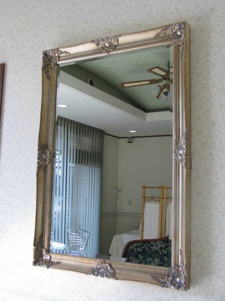 【送料無料!】 壁掛け鏡 鏡 ミラー アンティーク 大型 豪華 おしゃれ 全身 安い 北欧 ウォールミラー 壁掛け リビング 玄関 ダイニング拍卖