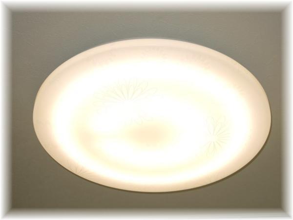 【送料無料!】★超激安即決!★新品 可愛い デザイン LED シーリング照明 リモコン付き 調光&調色タイプ拍卖