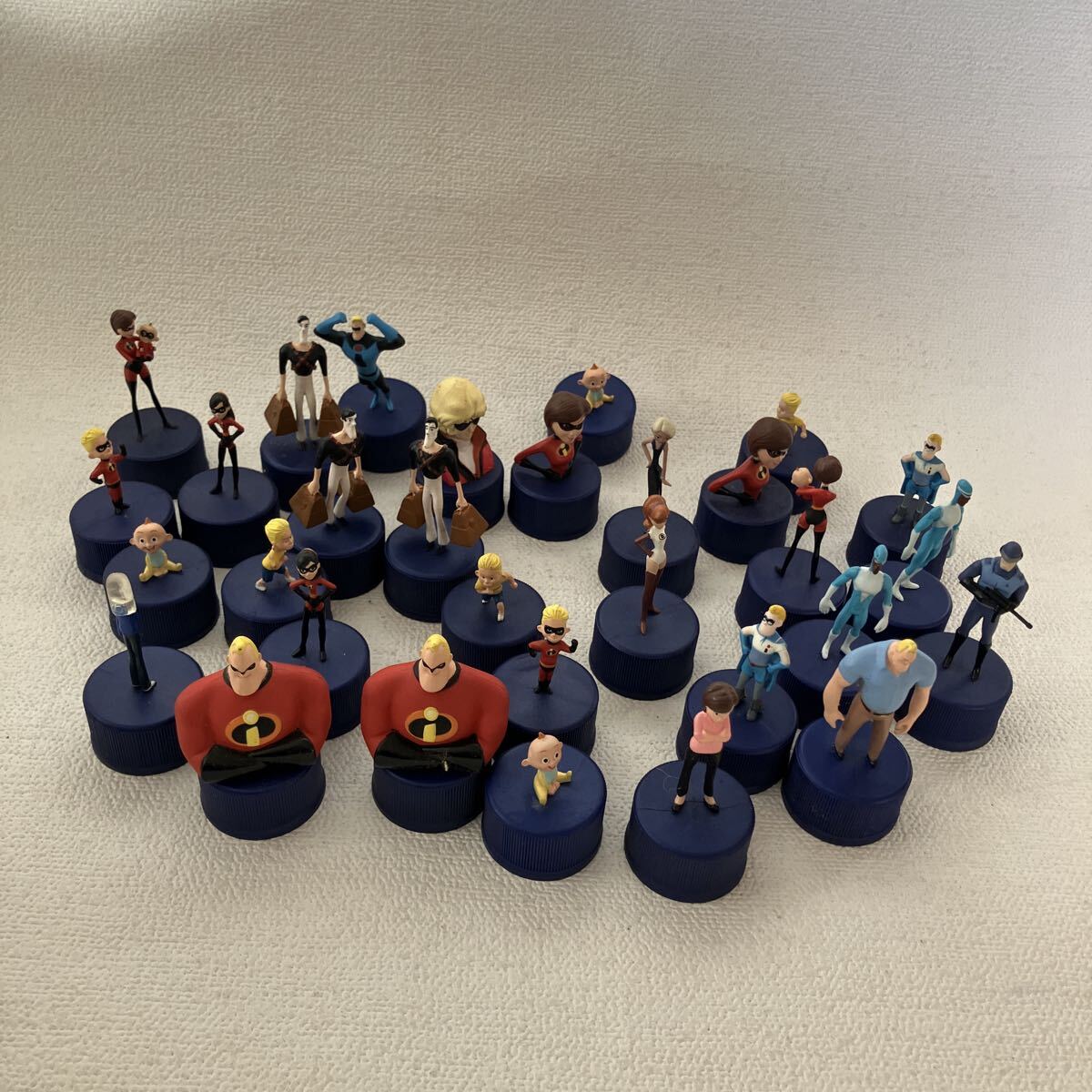 c168 60 PEPSI ペプシ ボトルキャップ MR. INCREDIBLE ミスター インクレディブル コレクション ミニフィギュア まとめて 大量セット 拍卖