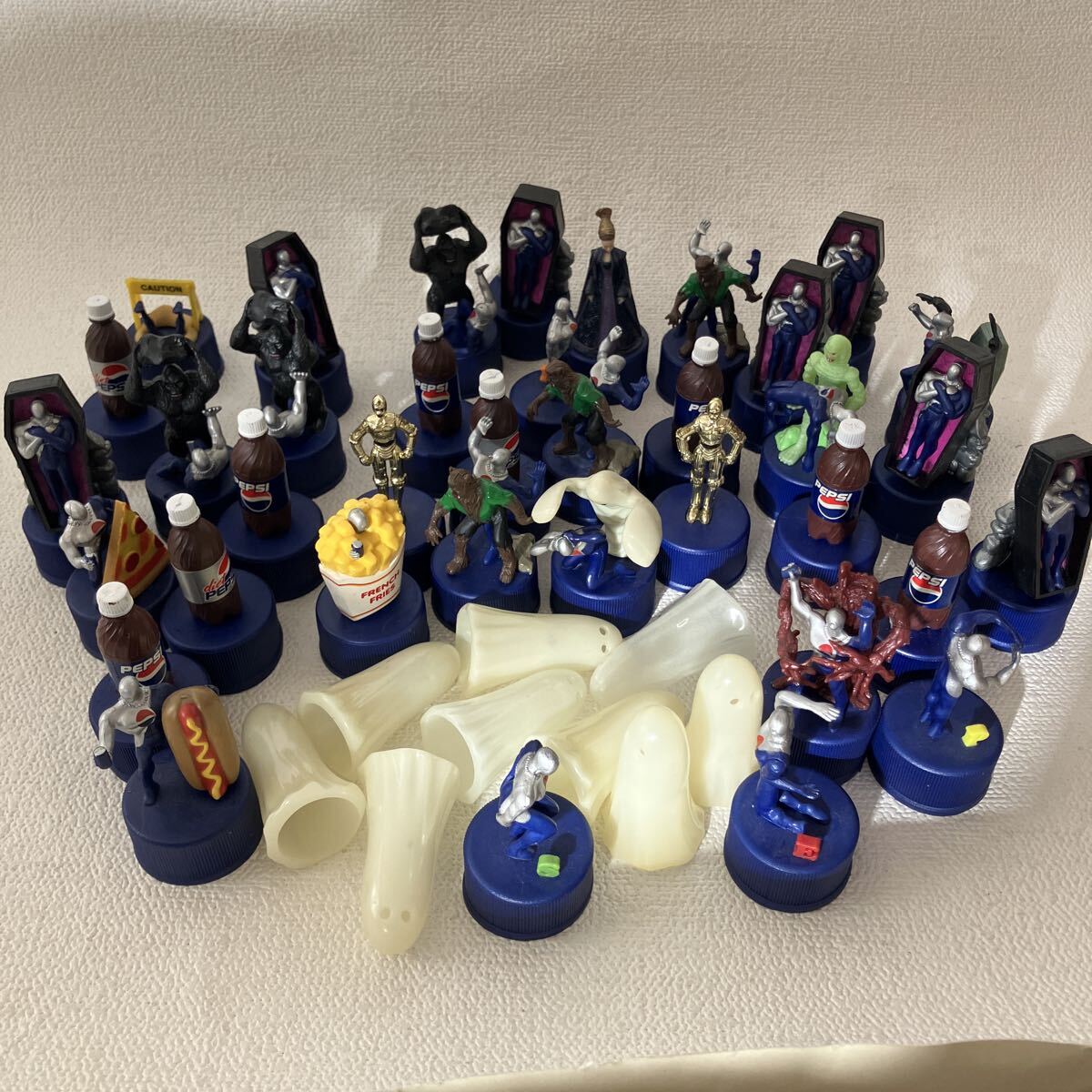 c170 60 PEPSI ペプシ ボトルキャップ ペプシマン C-3PO ドリンク型 ミニフィギュア まとめて 大量セット コレクション 収集 おもちゃ拍卖