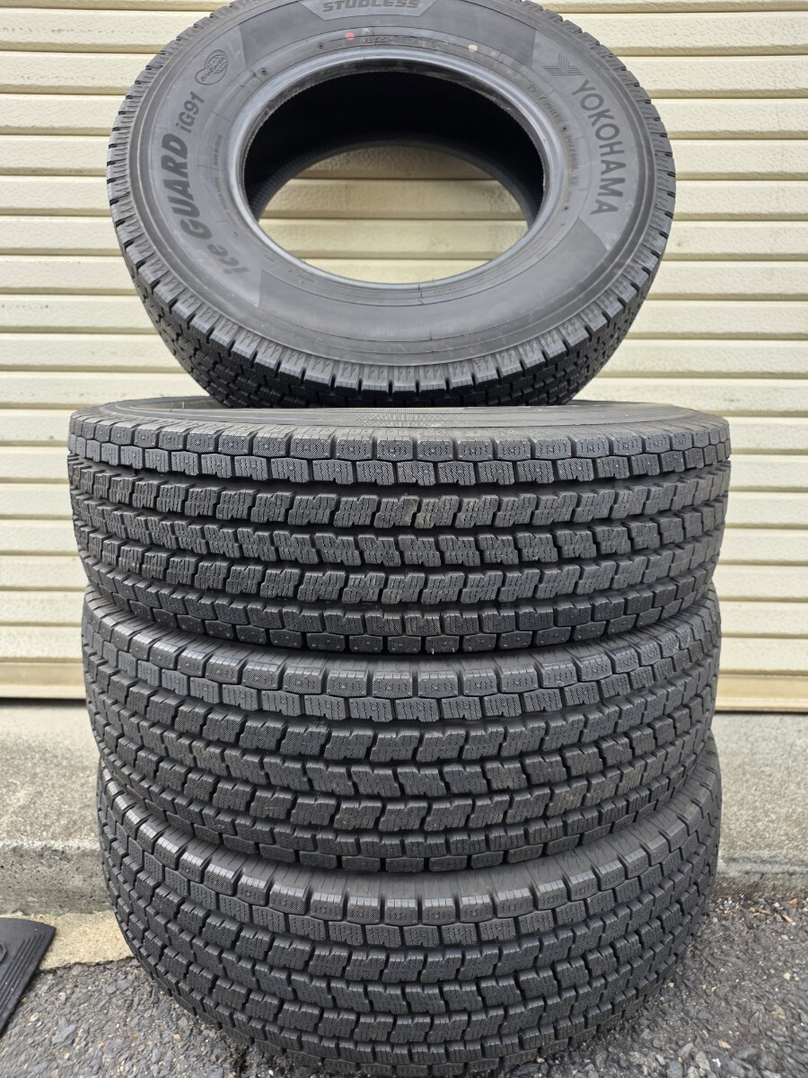 ★195/80R15★107/105L LT★4本セット★バリ溝★ヨコハマ★スタッドレス祭★売り切ります★赤字覚悟★ハイエース等★拍卖