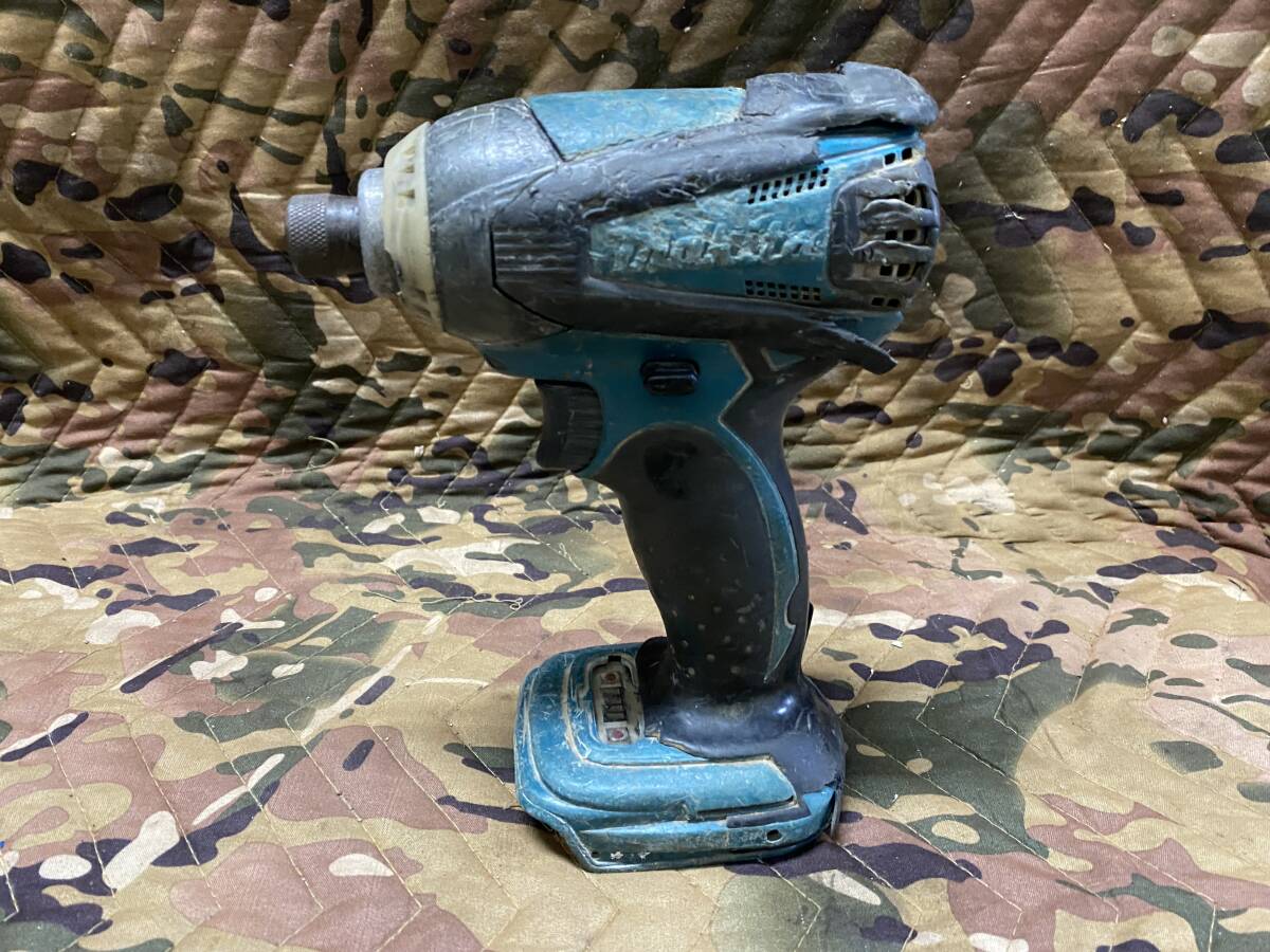 J8002 マキタ 14.4V 充電式インパクトドライバ TD133D? 現状品拍卖