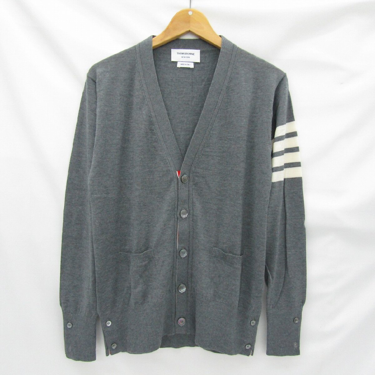 【美品】THOM BROWNE トムブラウン メンズ カーディガン トリコロール グレー サイズ:1 イタリア製 802162152 1126拍卖