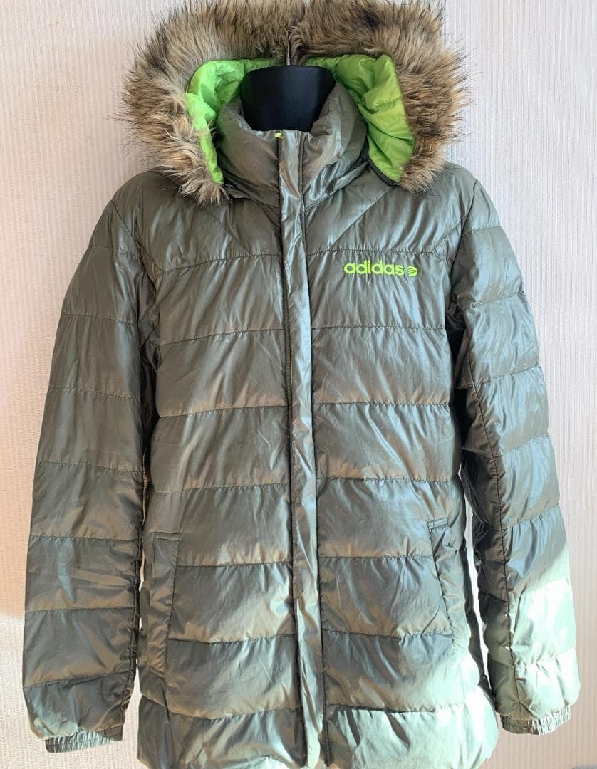 レディース アディダス Oサイズ adidas ダウンジャケット カーキ拍卖