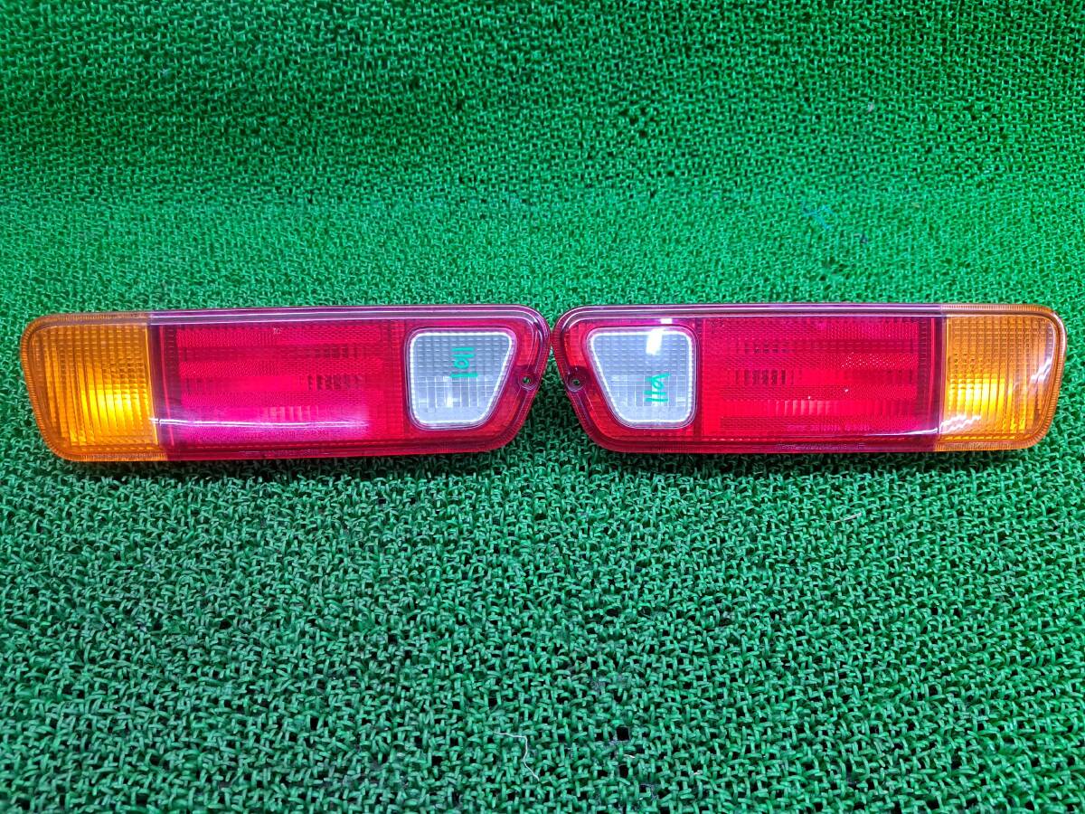 1101 三菱 ミニキャブ バン U41V U42V 純正 テールランプ 左右 セット テールライト 左 右 レンズ KOITO 33-12018拍卖