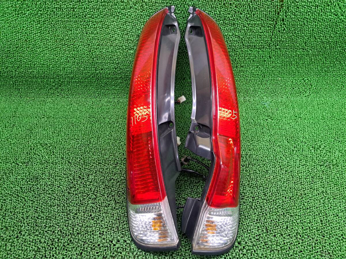 1105 ダイハツ テリオ スキッド J111G J131G 純正 テールランプ 左右 セット テールライト 右 左 レンズ RH LH拍卖