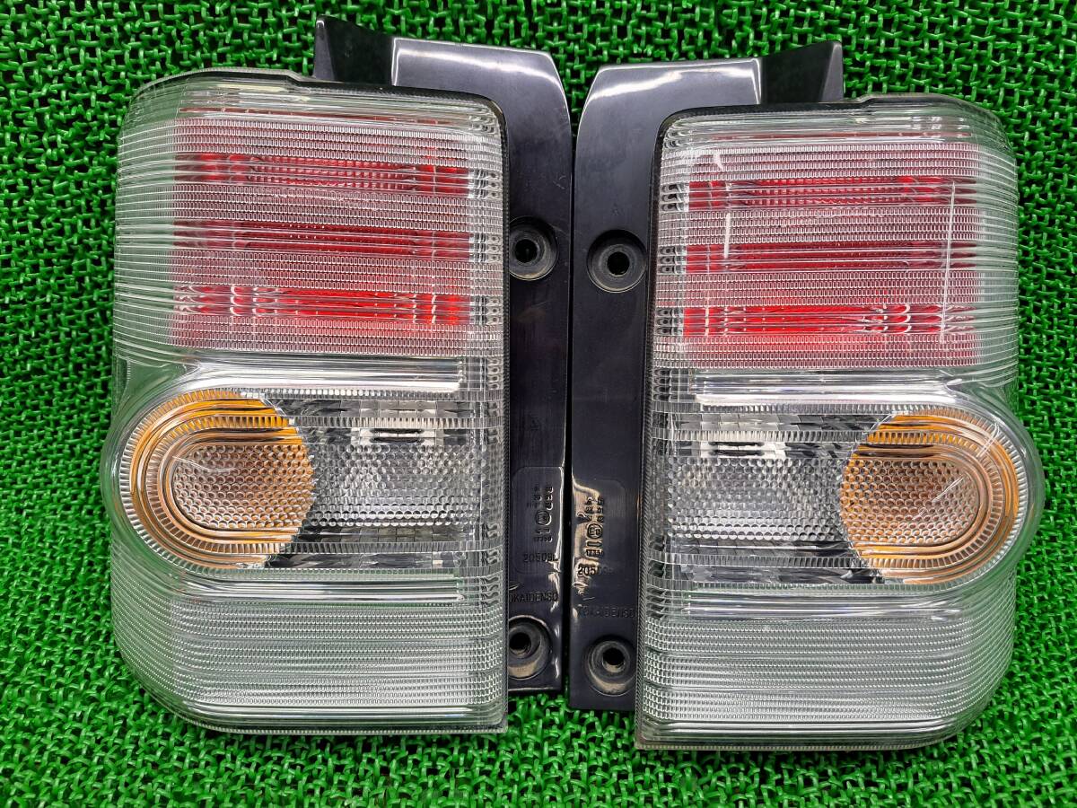 ダイハツ ムーヴ コンテ カスタム L575S L585S 純正 クリア テールランプ 左右セット テールライト テールレンズ 左 右拍卖