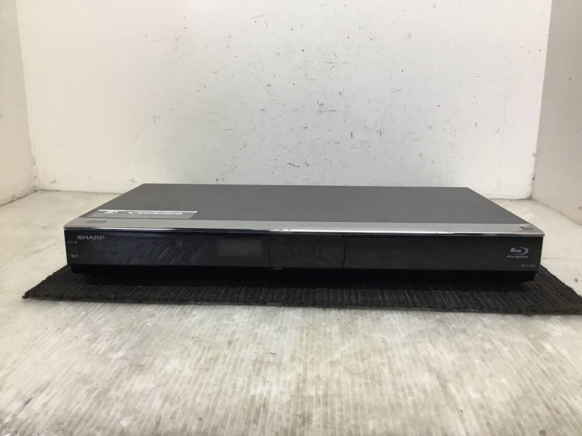 △ y 岐阜発/ シャープ/ ブルーレイディスクレコーダー/ BD-T1300/ 2013年製/ ジャンク/ 通電のみ確認/ B-CAS付き/ 現状品/ R7.10/31 △拍卖