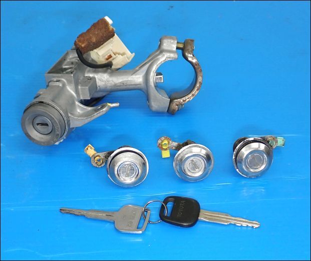 ■スターレット グランツァV ( EP91 ) 用 純正 キーシリンダー・鍵のセット ■拍卖