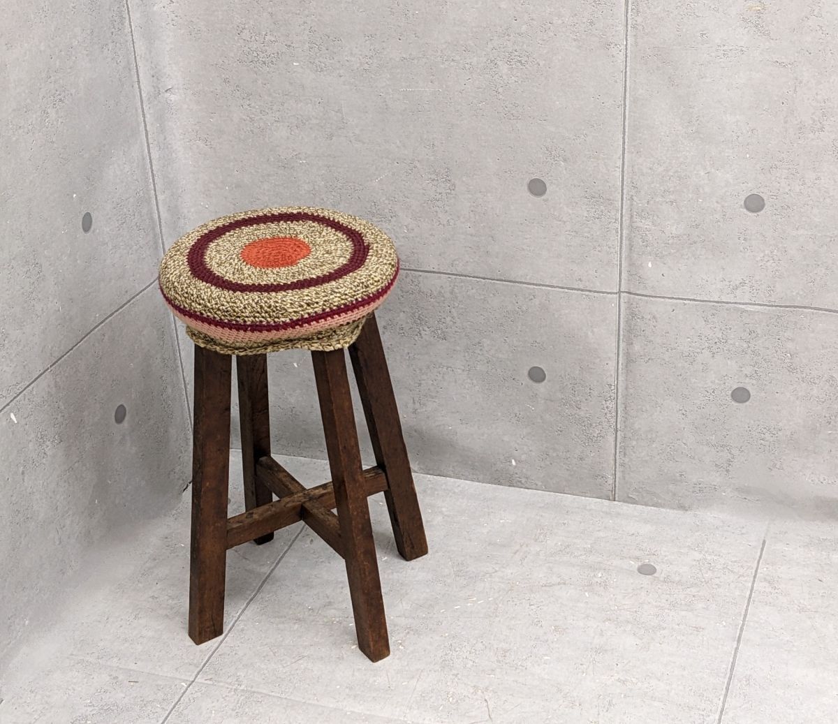 kk812■古家具*丸椅子*楢材*ナラ*木製スツール*チェア*台*アンティーク店舗什器カフェリペア無垢材リノベ素材/140拍卖