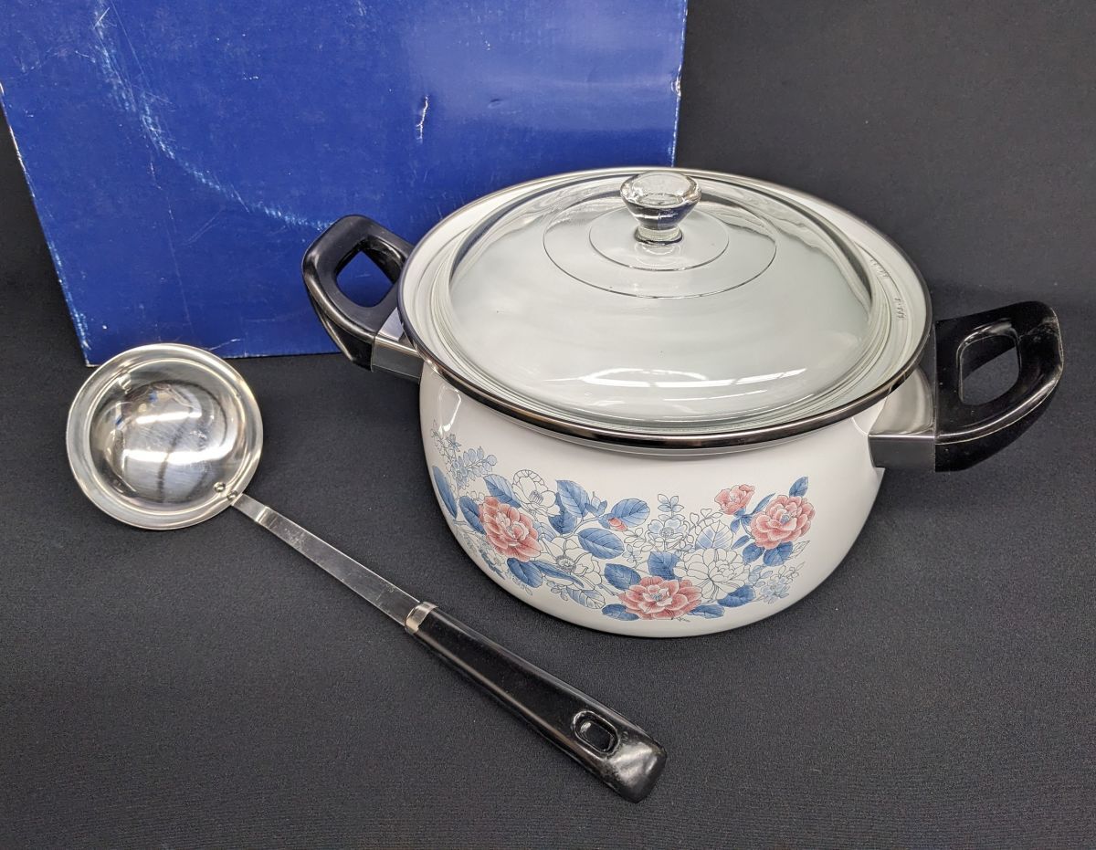 kk630■【デットストック】昭和レトロ 山博/YAMAHIRO フラワーローズ ホーロー鍋 両手鍋 20cm お玉付 キッチン雑貨 調理器具/100拍卖