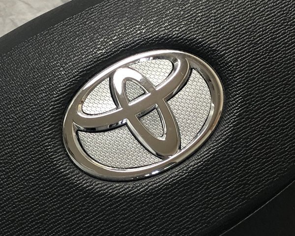 TOYOTA ステアリング エンブレムシート マイクロシルバー ハンドル用 SDH-T01 ZEROWIN トヨタ拍卖
